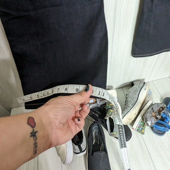 Lane Bryant Mid-Rise Boot Jeans Women's 20 Dark Wash - Picture 3 of 12